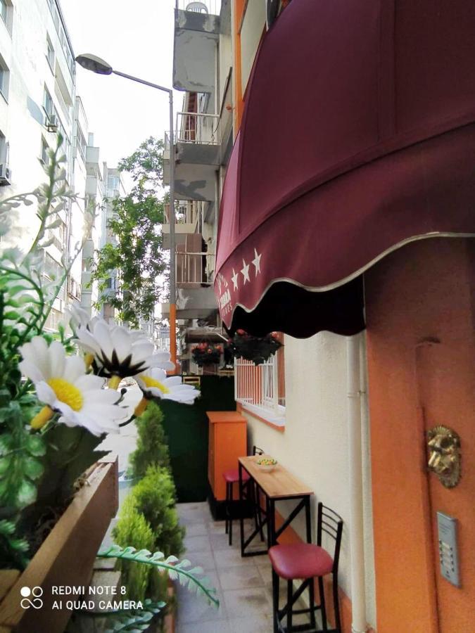 Zebra Hotel Alsancak Измир Екстериор снимка