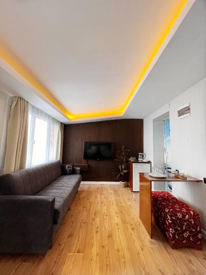 Zebra Hotel Alsancak Измир Екстериор снимка