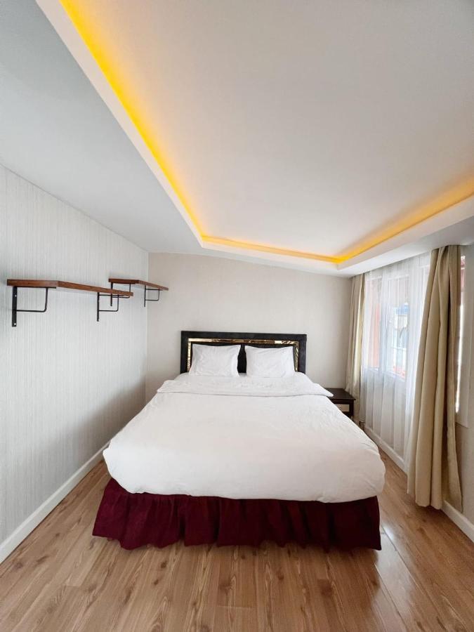 Zebra Hotel Alsancak Измир Екстериор снимка